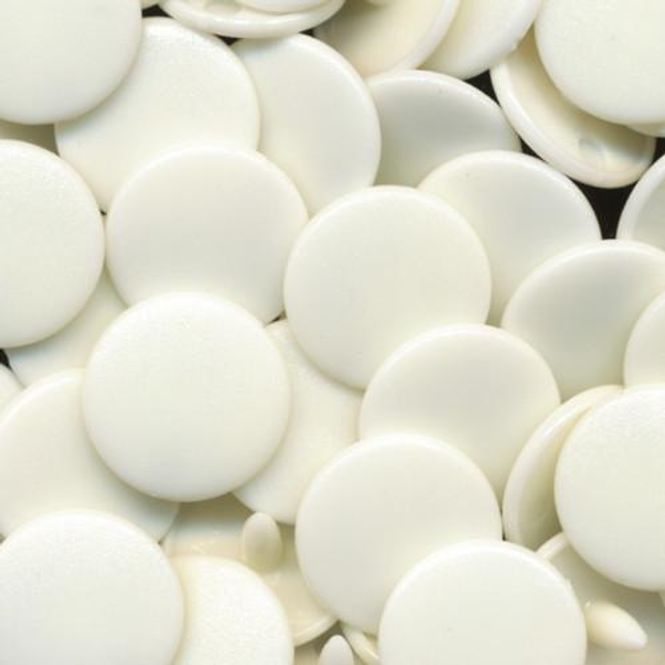 Hovedbilde Naturhvit Matt KAM plasttrykknapp 25 stk (M22)