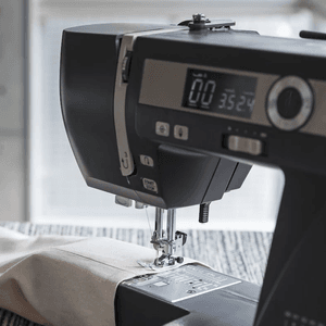 Hovedbilde Janome SewLA Grafittgr&aring; m/Toalettmappem&oslash;nster