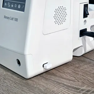 Hovedbilde USB 8GB Minnebrikke med Broderidesign